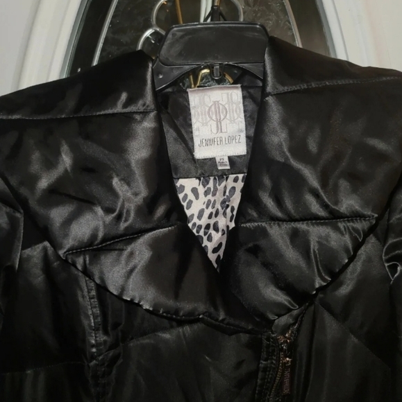 EUC JENNIFER LOPEZ  PUFFY ASSYMETRIC COAT SIZE PS - Picture 2 of 8
